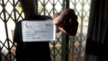 Más de 2.000 sanitarios se declaran objetores ante la eliminación de la tarjeta sanitaria para los 'sin papeles'