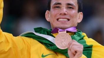 Olimpiadas: Un yudoca brasileño rompe su medalla de bronce al meterse en la ducha con ella