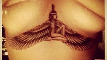 Rihanna: tatuaje en el pecho de la Diosa Isis en homenaje a su abuela (FOTOS)