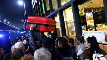 Activistas de CDR irrumpen en sede de ERC para rechazar la negociación con el PSOE