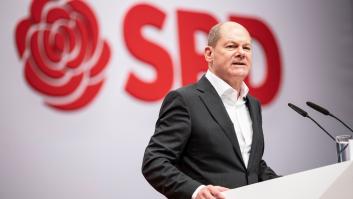 El SPD alemán vira a la izquierda sin romper con Merkel