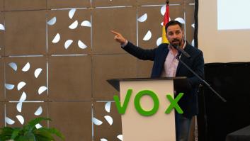 Vox traspasa todas las líneas rojas: equipara a Sánchez con Hitler