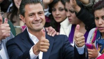 Enrique Peña Nieto asume la presidencia de México y toma el relevo a Felipe Calderón