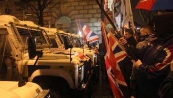 La retirada de una bandera británica causa cinco noches de enfrentamientos en Belfast