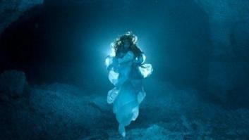 La leyenda de la Cueva Orda: Natalia Avseenko se convierte en la fantasma de la cueva (FOTOS, VÍDEO)