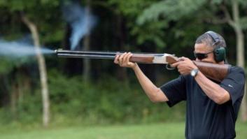 La Casa Blanca divulga una foto de Obama practicando el tiro al plato (FOTOS)