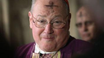 El obispo de Nueva York, ante la elección de nuevo pontífice: "¿Yo papa? Quien diga eso ha fumado marihuana"