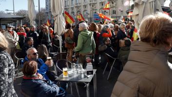 La marcha españolista contra Sánchez acaba con gritos de "rata" hacia Iglesias
