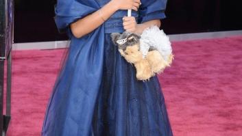 Bolsos-perro de Quvenzhané Wallis: el peluche como completo en la alfombra roja de los Oscar (FOTOS)