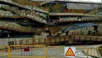 Se derrumba una pasarela peatonal en Benavente que costó cerca de un millón de euros a la Junta de Castilla y León