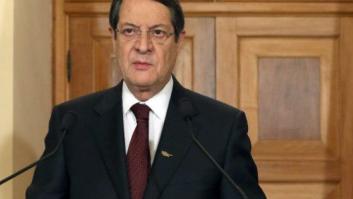 El presidente chipriota pide apoyo político al rescate y asegura que era "la alternativa menos dolorosa"