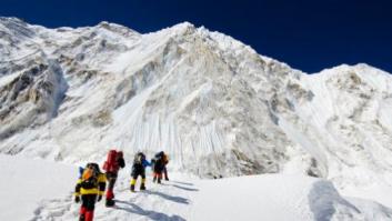 Nepal plantea prohibir el acceso al Everest a montañeros novatos por cuestiones de seguridad