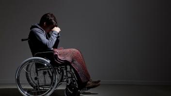 "Ya no tiene que significar ir en silla de ruedas": la historia de dos jóvenes con Esclerosis Múltiple