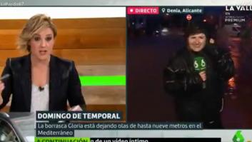 "Ten mucho cuidado": El mensaje de Cristina Pardo a una reportera de 'Liarla Pardo' por lo que le ha pasado en directo