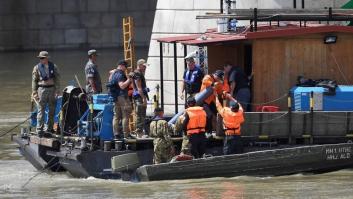 Recuperados otros cuatro cadáveres del Danubio tras el naufragio de una embarcación turística