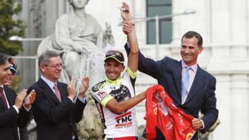 El ciclista español Juan José Cobo, descalificado por dopaje de la Vuelta 2011, de la que fue ganador