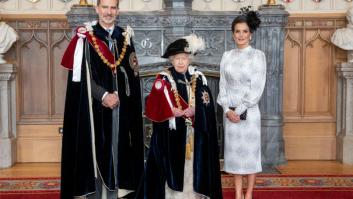 Isabel II inviste al rey Felipe VI con la máxima distinción del Reino Unido