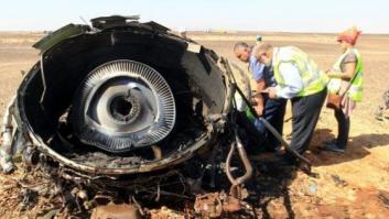 Las grabaciones de una caja negra confirman que hubo una explosión repentina antes de la caída del avión ruso
