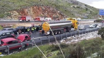 Una colisión de 50 vehículos corta la autovía A-1 a la altura de Honrubia de la Cuesta