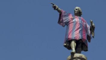 Críticas al Ayuntamiento de Barcelona por ponerle la camiseta del Barça a la estatua de Colón