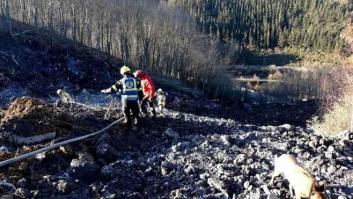 Equipos de rescate buscan con excavadoras a los dos desaparecidos de Zaldibar