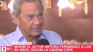 El tremendo descuido en directo de Telemadrid tras la muerte de Arturo Fernández