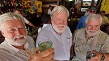 Seis dobles de Hemingway se reúnen en el mítico bar El Floridita de La Habana (FOTOS)