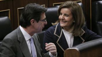 Diputados del PP premian a Báñez por su "empeño" en la lucha contra el paro