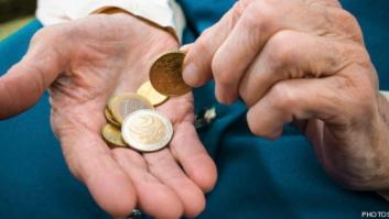 El Gobierno saca otros 3.500 millones de euros de la hucha de las pensiones para pagar la extra de verano