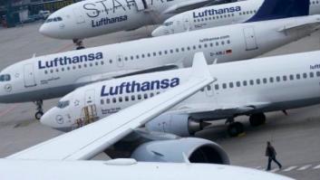 Pasajeros de avión alemán reducen a un hombre que intentó entrar en la cabina
