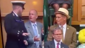 Las intentonas de Woody Harrelson para llegar a su asiento en Wimbledon son lo mejor que vas a ver hoy