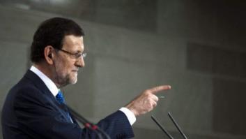 Preguntas amañadas: Rajoy indigna a la prensa al romper el turno de palabra para poder leer su respuesta