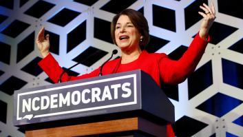Otra renuncia: Amy Klobuchar abandona la carrera por la nominación demócrata