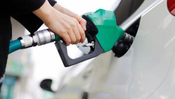 El precio de la gasolina sube en plena operación salida