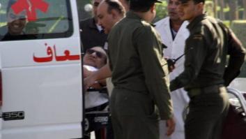 Mubarak sale de la prisión de Tora en helicóptero