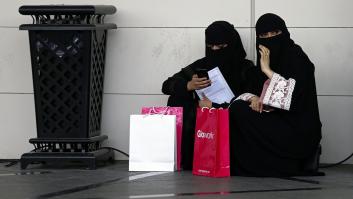 Arabia Saudí ya permite viajar a las mujeres al extranjero sin permiso de un tutor