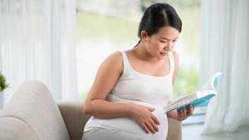 Mujeres que leen: el embarazo, tiempo de lecturas