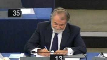 Mayor Oreja, Bárcenas y el paro protagonizan una polémica en el Parlamento Europeo