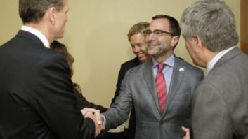 Así es James Costos, nuevo embajador de EEUU: gay, experto en marketing y entusiasta de la "diplomacia pública"