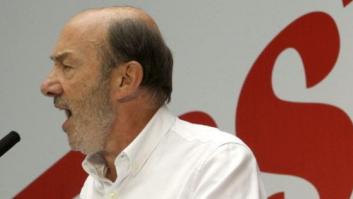 Rubalcaba critica que el diálogo entre Mas y Rajoy sean "dos cartas al año"