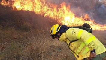 "Hay que evacuar el pueblo obligatoriamente": un incendio en Huelva provoca el desalojo de una localidad de 1.800 habitantes