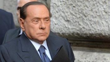 El 'número dos' de Berlusconi le da la espalda y apoya a Letta
