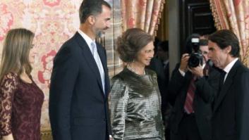 Aznar reaparece en el 12 de octubre ante la "seria gravedad de la situación" de España