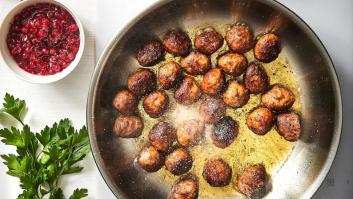 Ikea revela la receta de sus famosas albóndigas con salsa