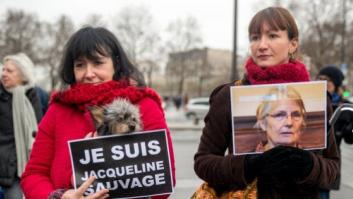 Hollande accede a excarcelar a una mujer que mató a su marido tras 47 años de maltrato