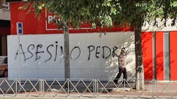 La sede del PSOE en Córdoba amanece con la pintada 'Asesino Pedro' y el partido denuncia los hechos