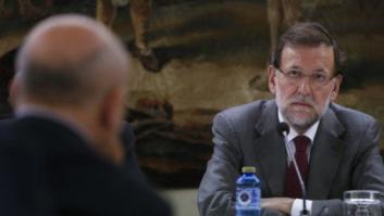 Rajoy escenifica su apoyo a Wert y se presenta por sorpresa en un acto junto a él (FOTOS)