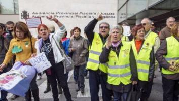 Barberá esquiva una protesta entrando a los juzgados de Valencia por la 'puerta de atrás'