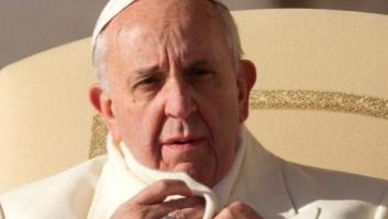 El papa regala billetes de metro y tarjetas telefónicas a las familias necesitadas de Roma