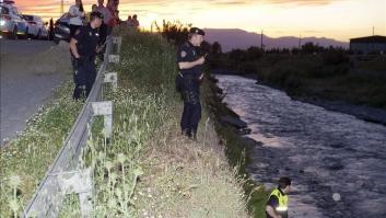 Dos detenidos por lanzar al río a un menor de 13 años en Granada